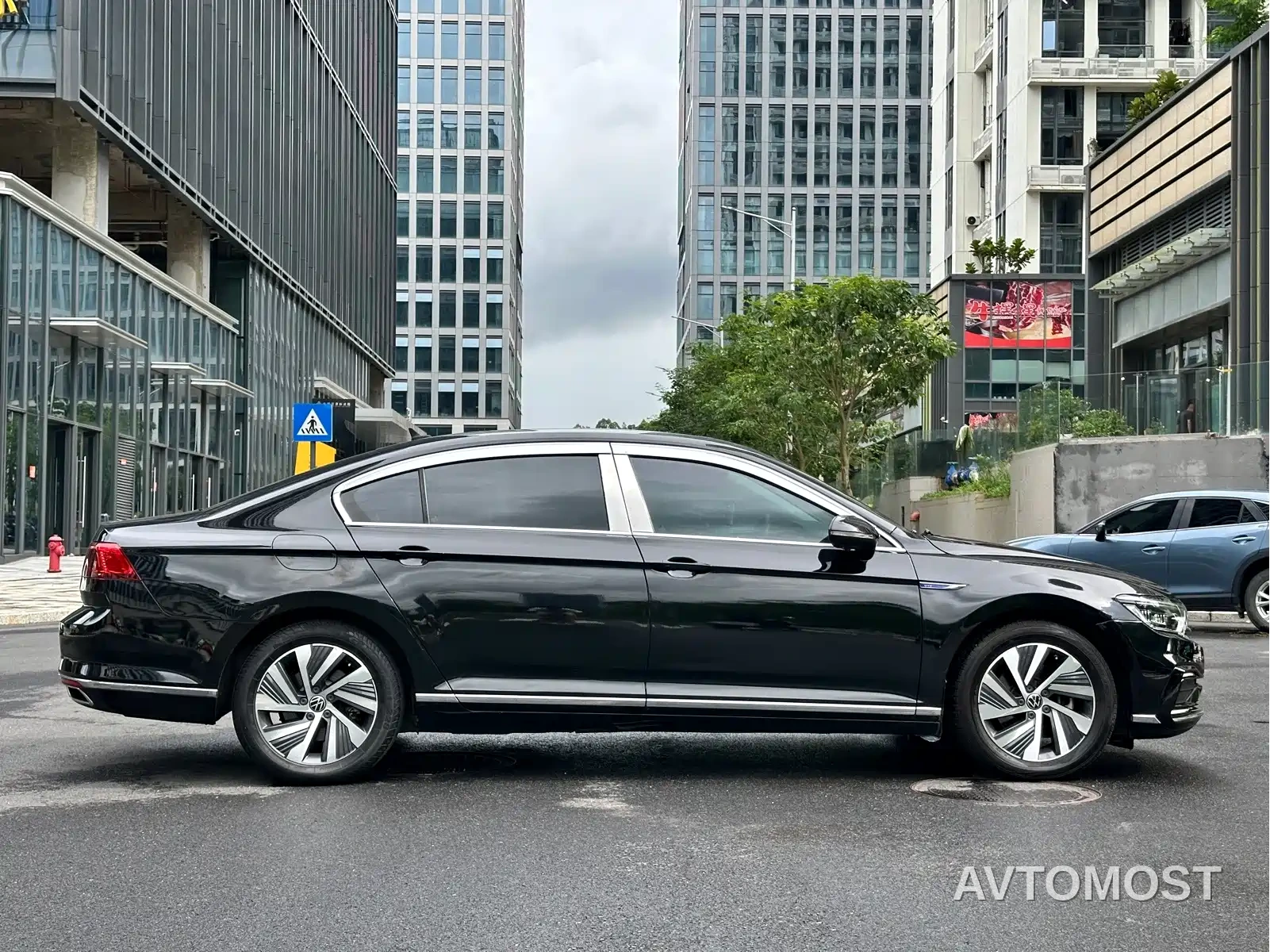 Volkswagen Magotan GTE Plug-in Hybrid 2020 GTE Luxury — фото 7