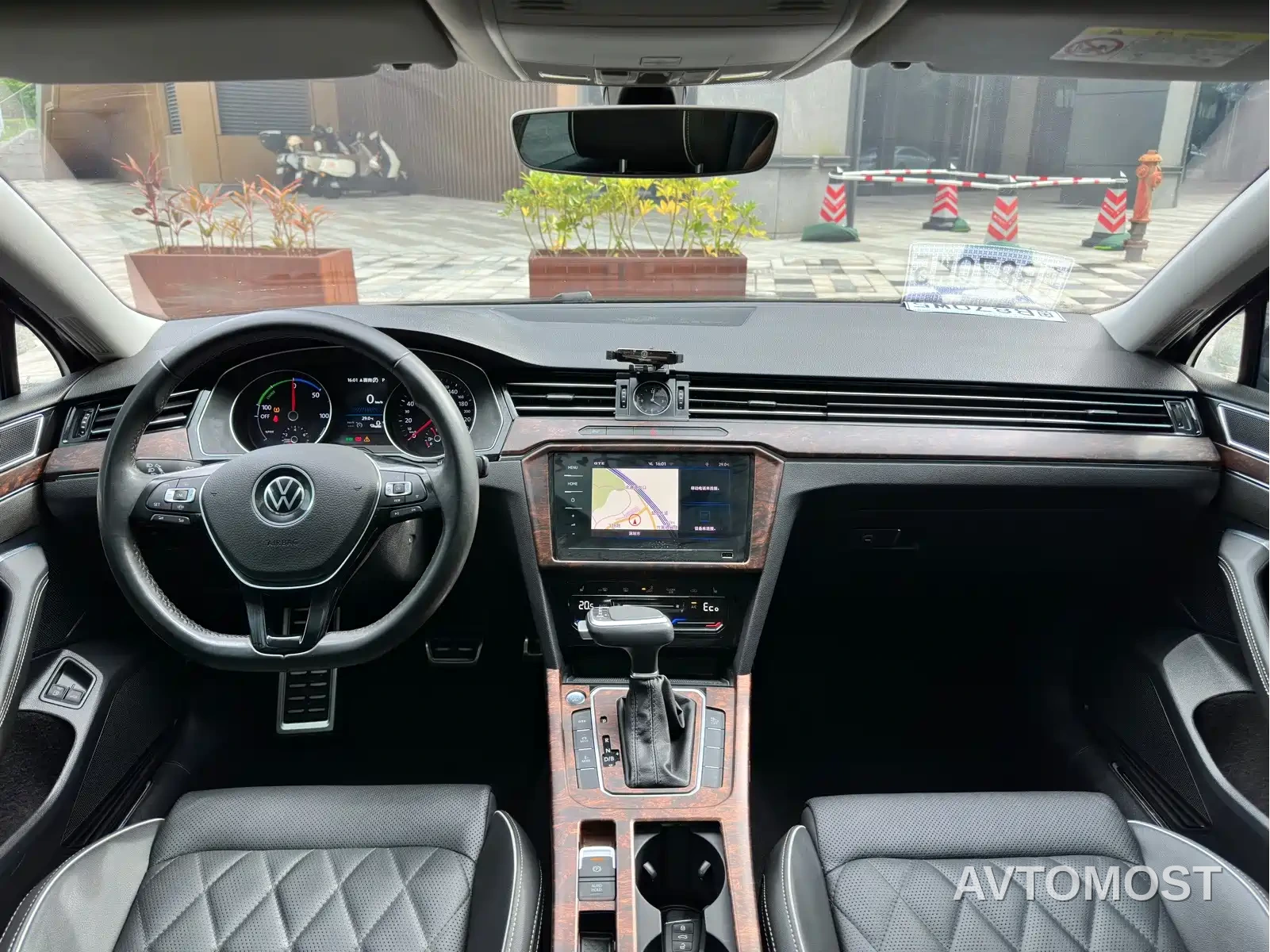Volkswagen Magotan GTE Plug-in Hybrid 2020 GTE Luxury — фото 13