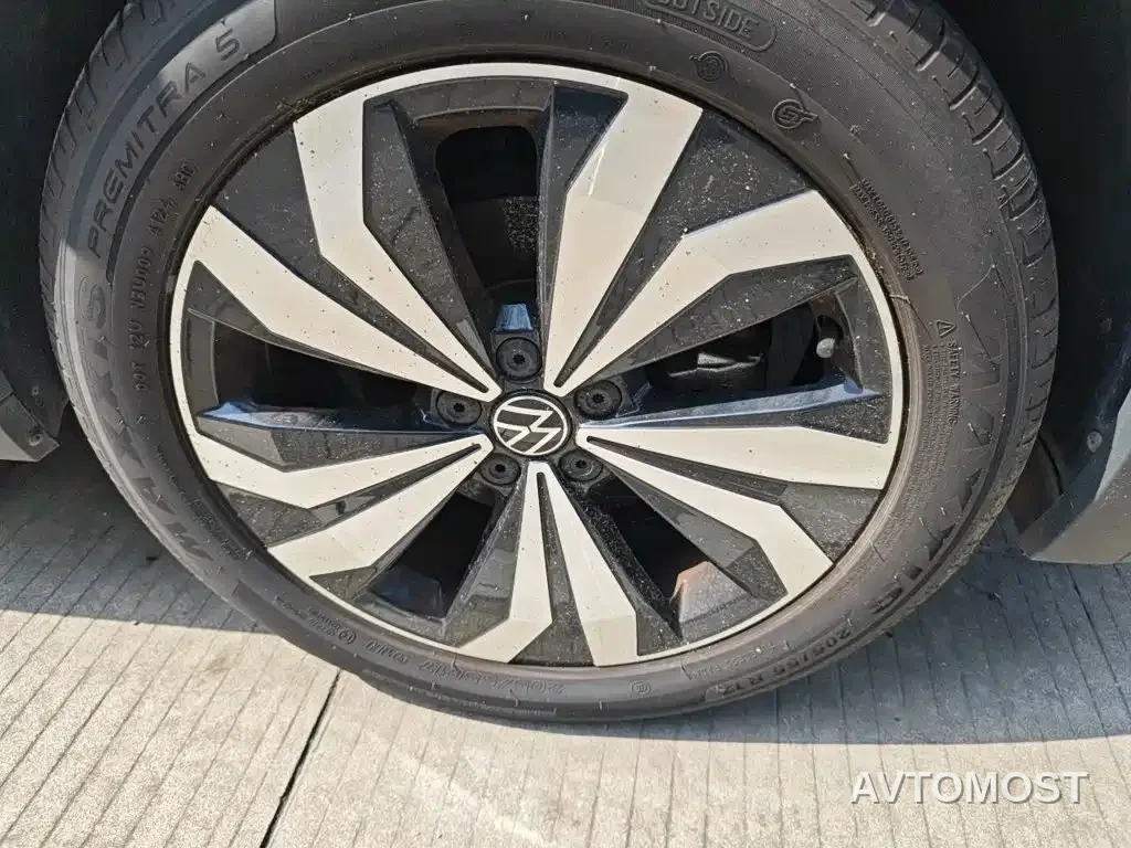Volkswagen Tharu 2025 Model Rising Star 1.5L Advance Edition — фото 25