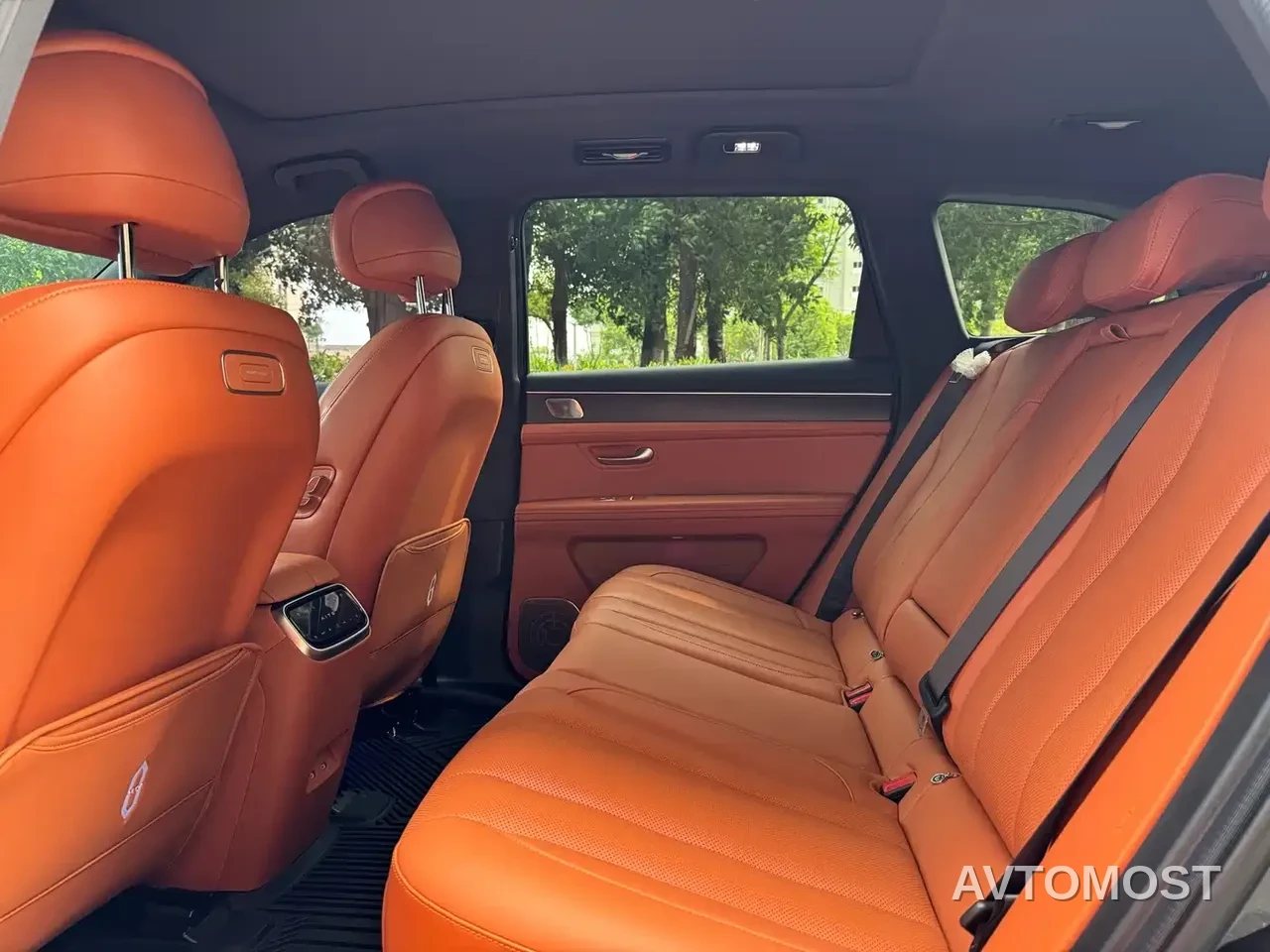 AITO M7 2024 1.5T Smart AWD Max Edition 5-Seater — фото 11