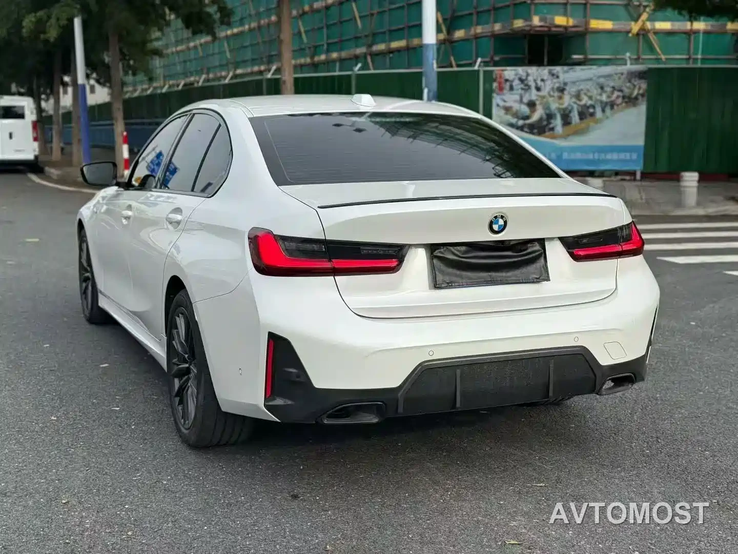 BMW 3 Series 2024 325Li M Sport Package — фото 6
