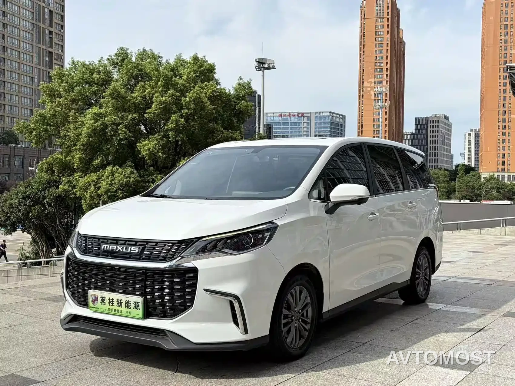 SAIC MAXUS EUNIQ 5 2022 Elite Edition 6-seater — фото 1