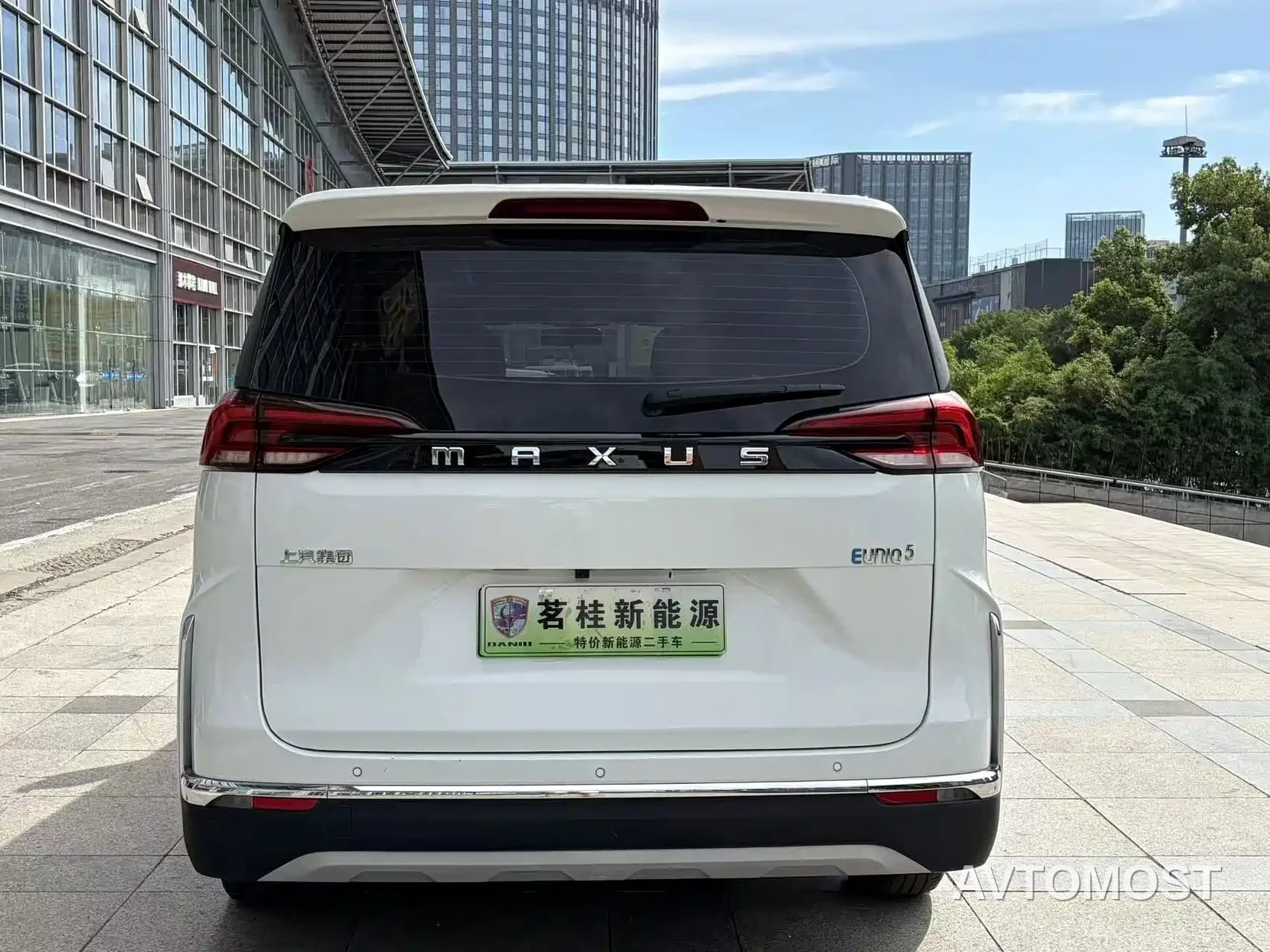 SAIC MAXUS EUNIQ 5 2022 Elite Edition 6-seater — фото 6