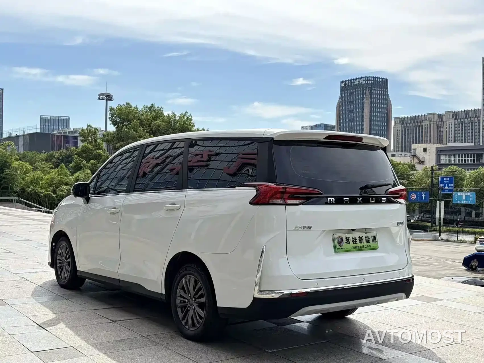 SAIC MAXUS EUNIQ 5 2022 Elite Edition 6-seater — фото 7