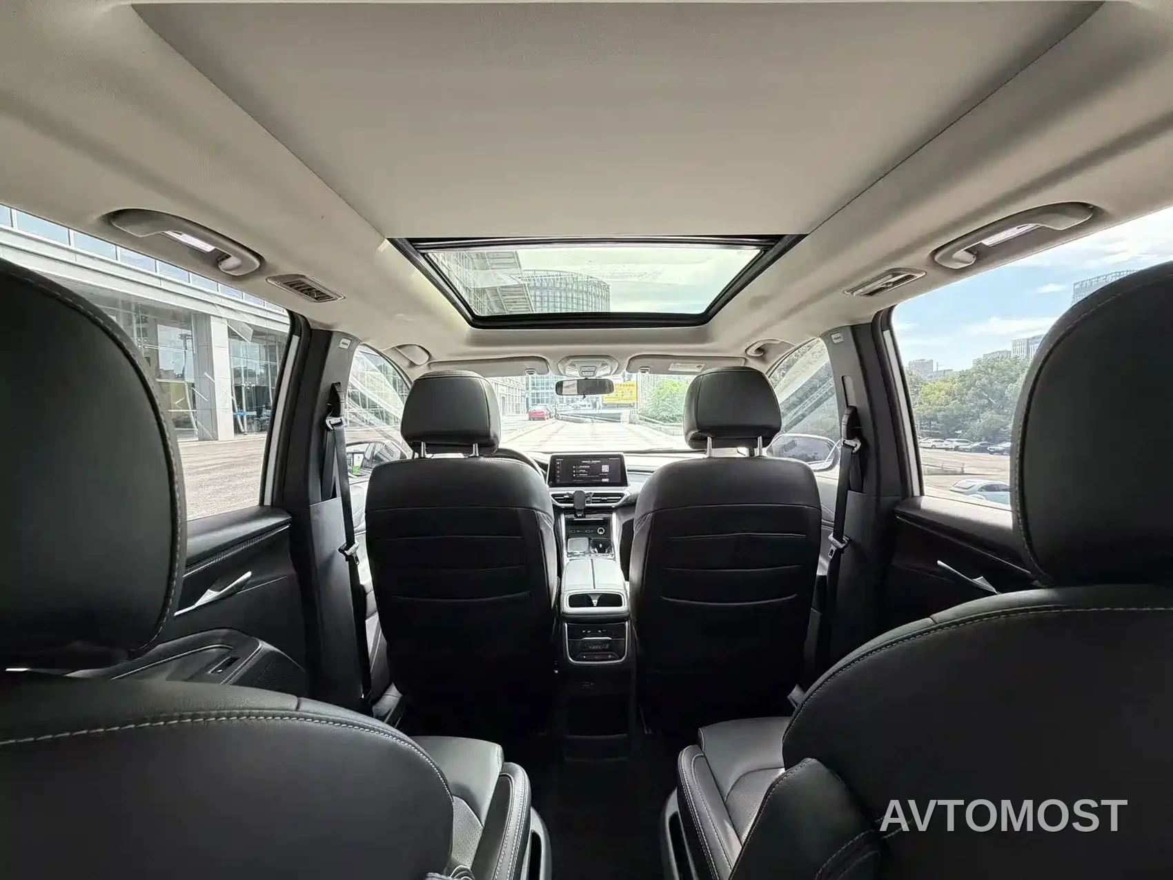 SAIC MAXUS EUNIQ 5 2022 Elite Edition 6-seater — фото 13