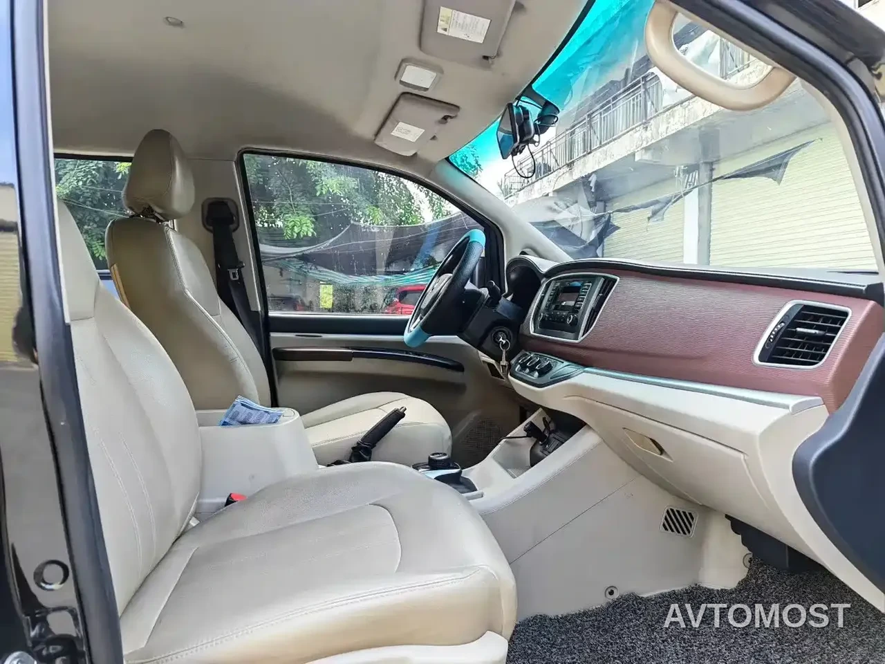 Dongfeng Fengxing Lingzhi New Energy 2020 Comfort 9-Seater — фото 5