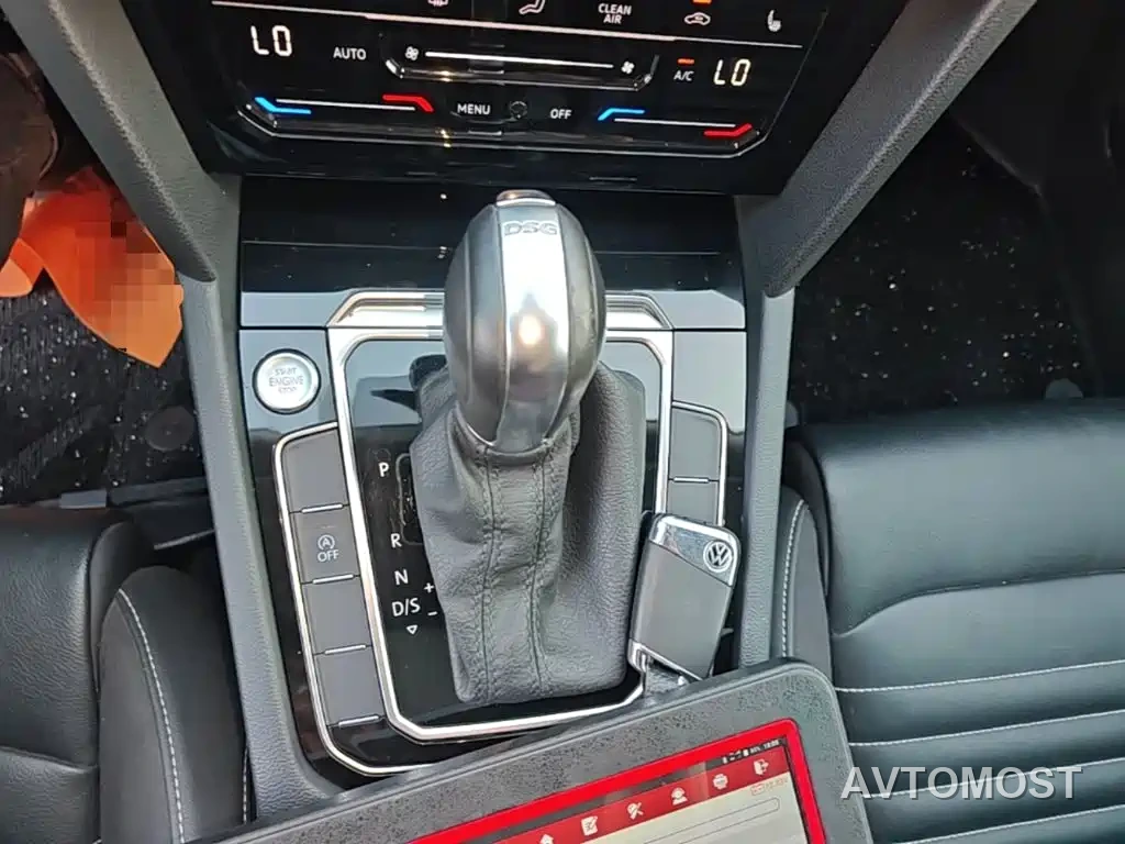 Volkswagen Magotan 2020 330TSI DSG Luxury — фото 14