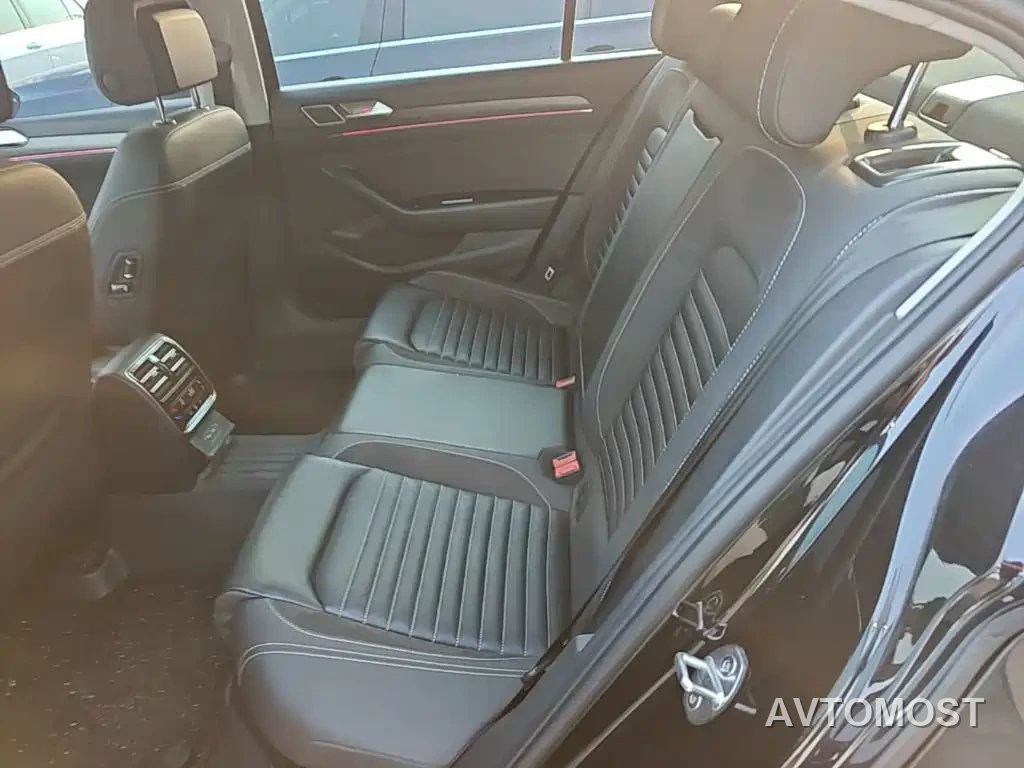Volkswagen Magotan 2020 330TSI DSG Luxury — фото 17