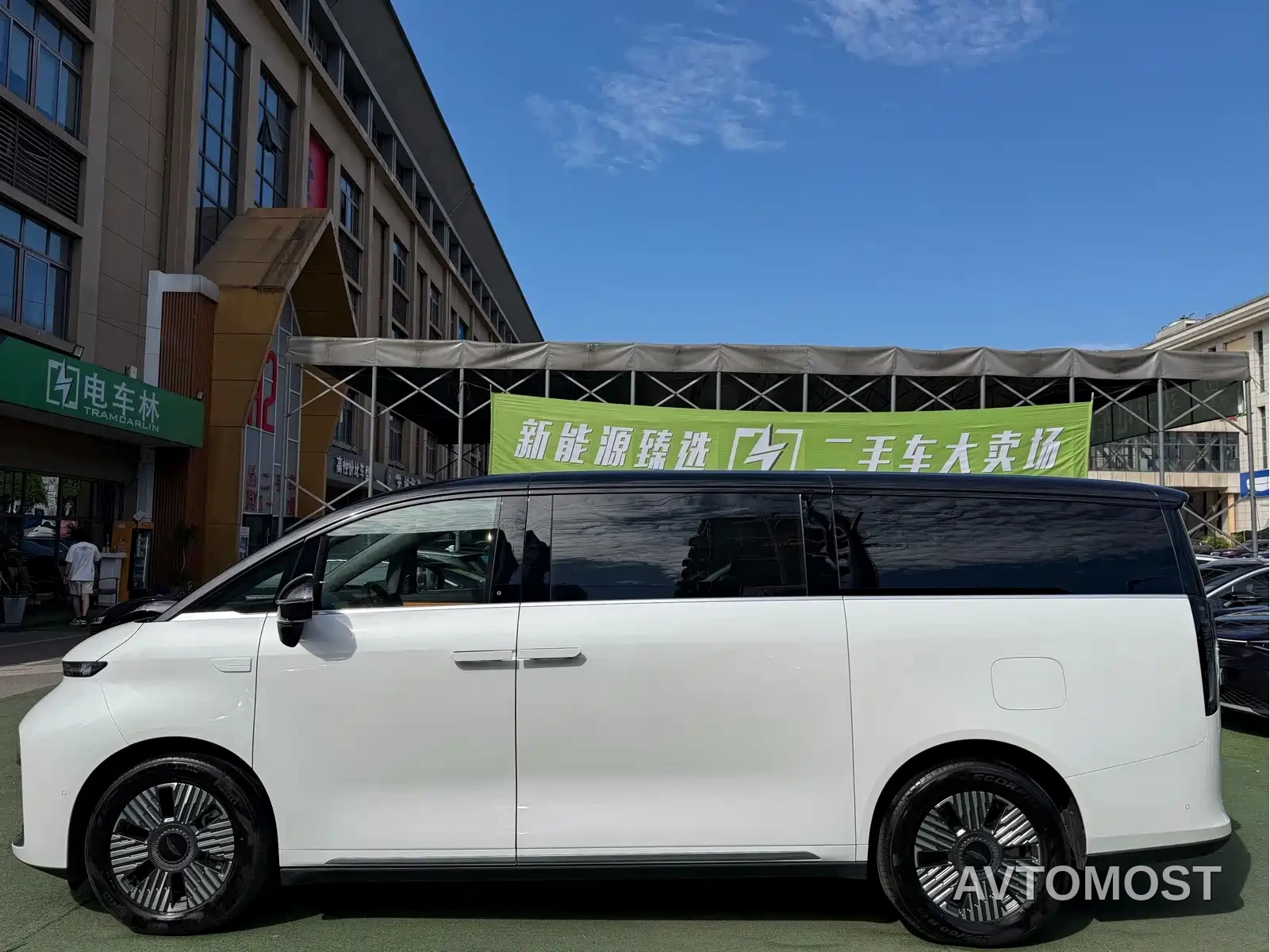 Geely Galaxy Yizhen L380 2024 140kWh 6-Seater AWD Ultra — фото 3