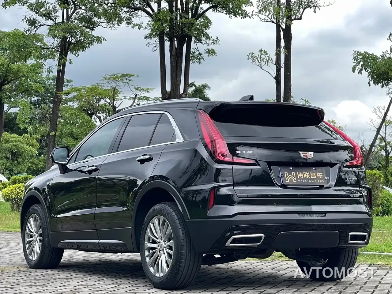 Cadillac XT4 2026 Model Luxury Type — фото 4