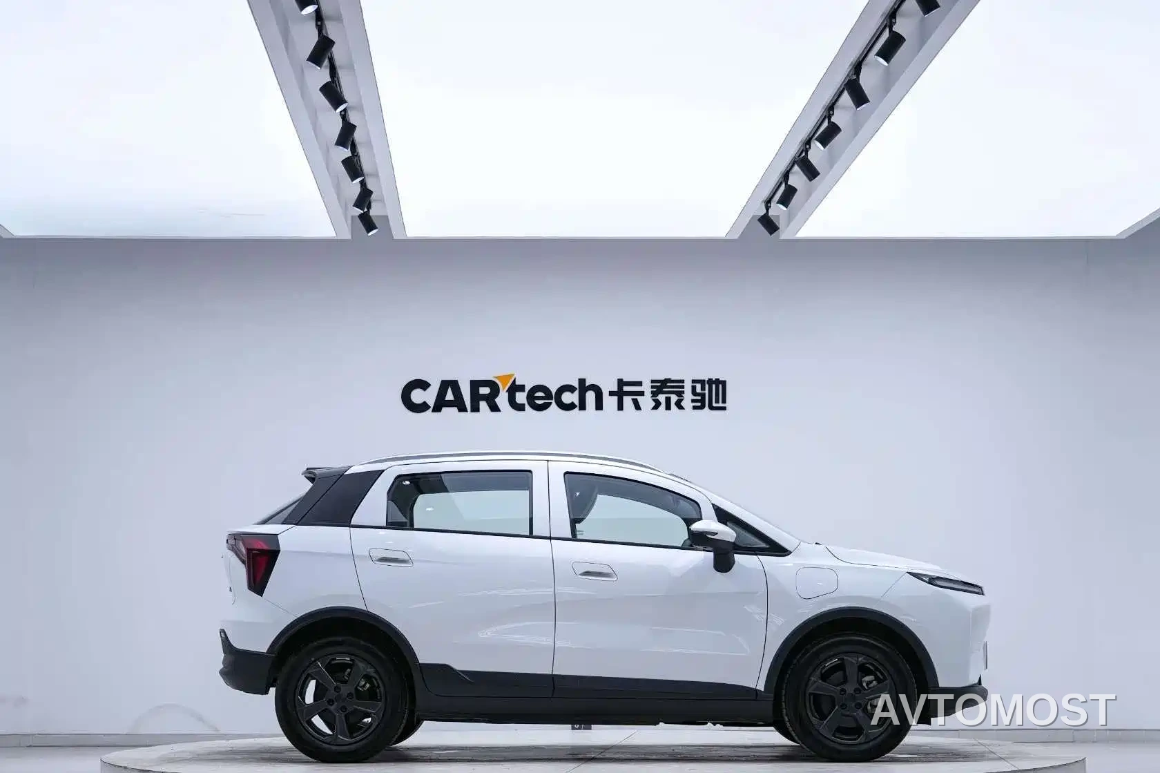 Geely Geometry E Firefly 2022 320KM Well-behaved Tiger 4-seater — фото 2