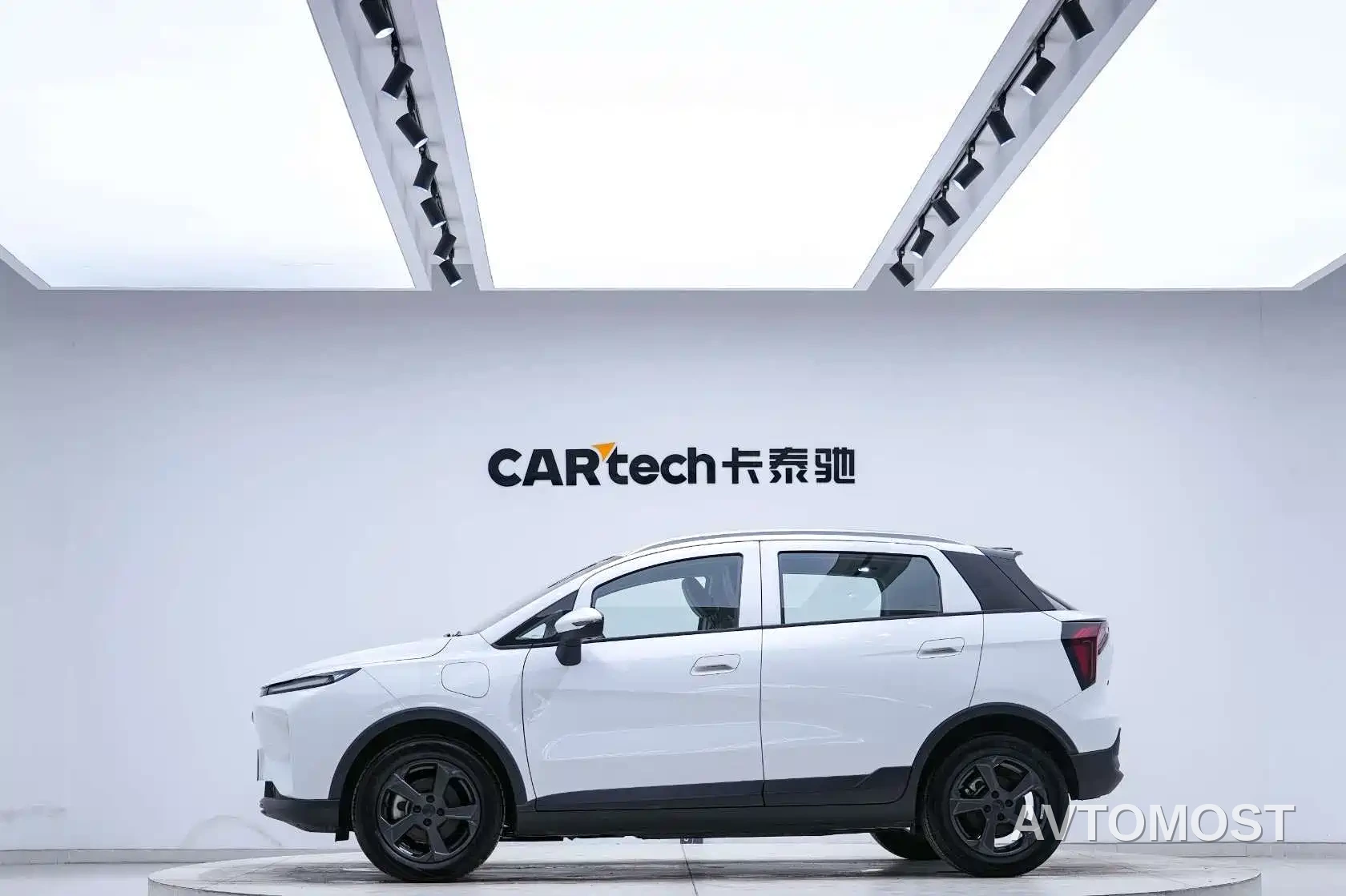 Geely Geometry E Firefly 2022 320KM Well-behaved Tiger 4-seater — фото 4