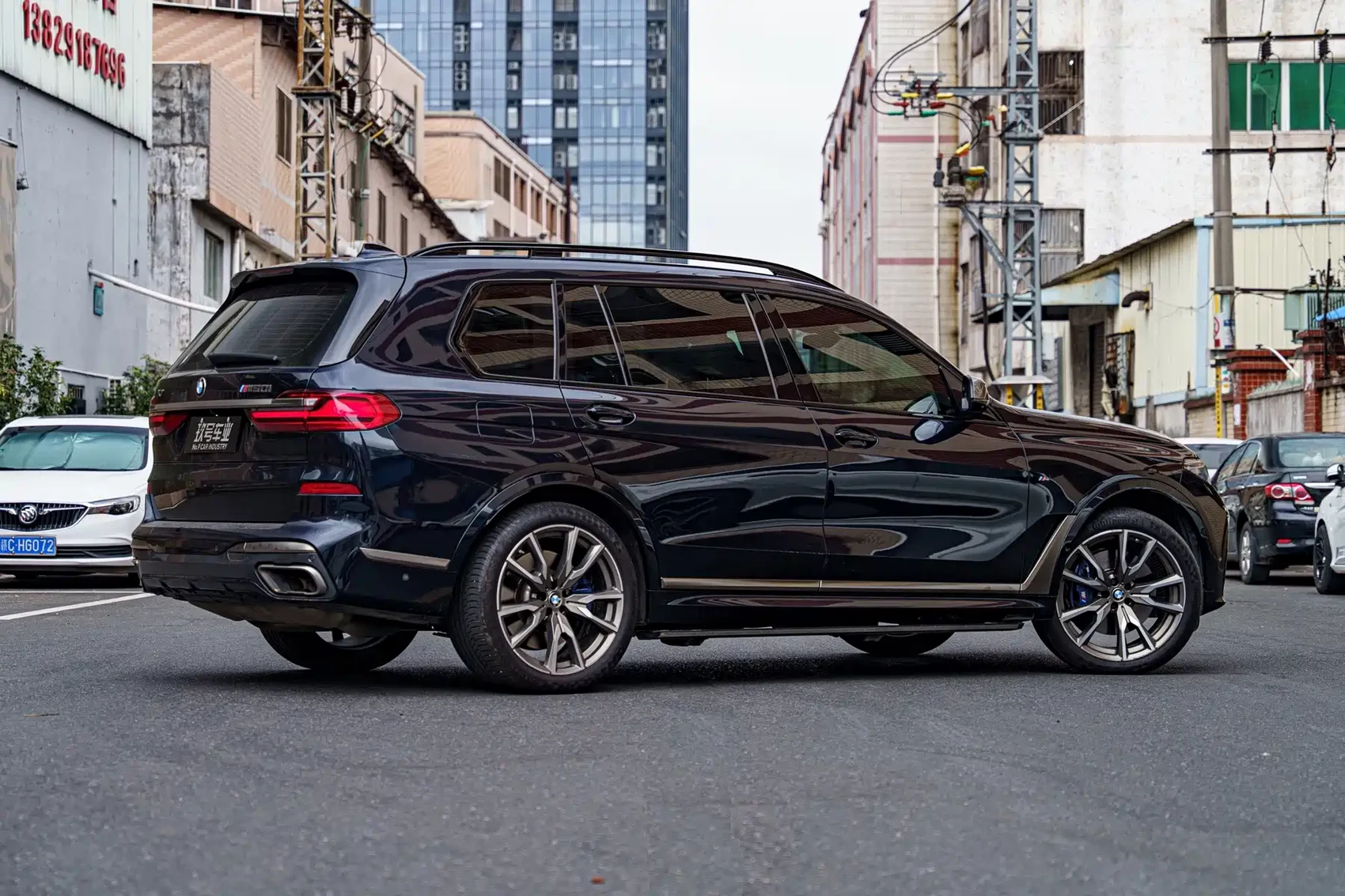 BMW X7 2022 xDrive M50i — фото 3