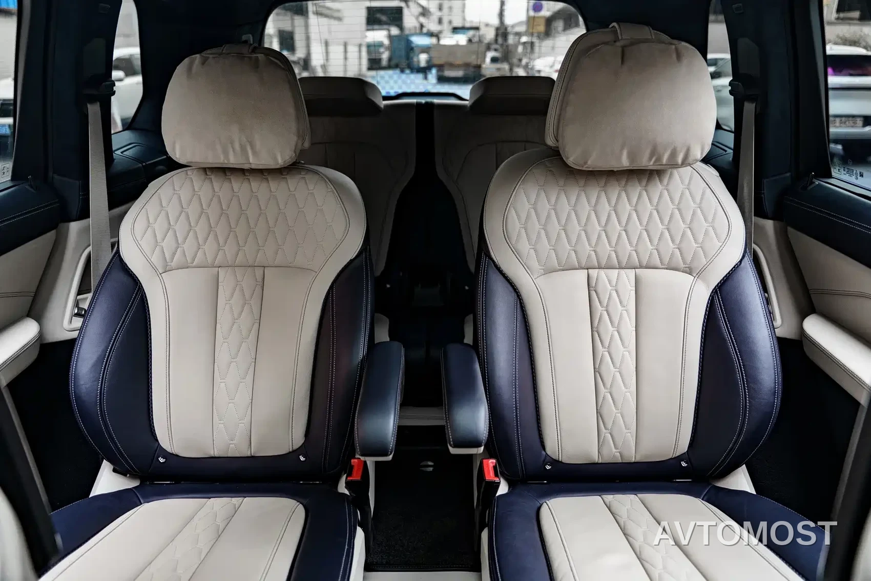 BMW X7 2022 xDrive M50i — фото 16