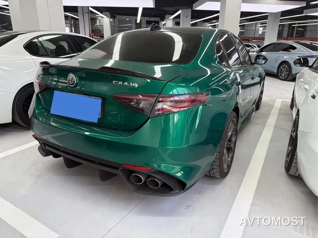 Alfa Romeo Giulia 2022 2.9T Quadrifoglio — фото 15