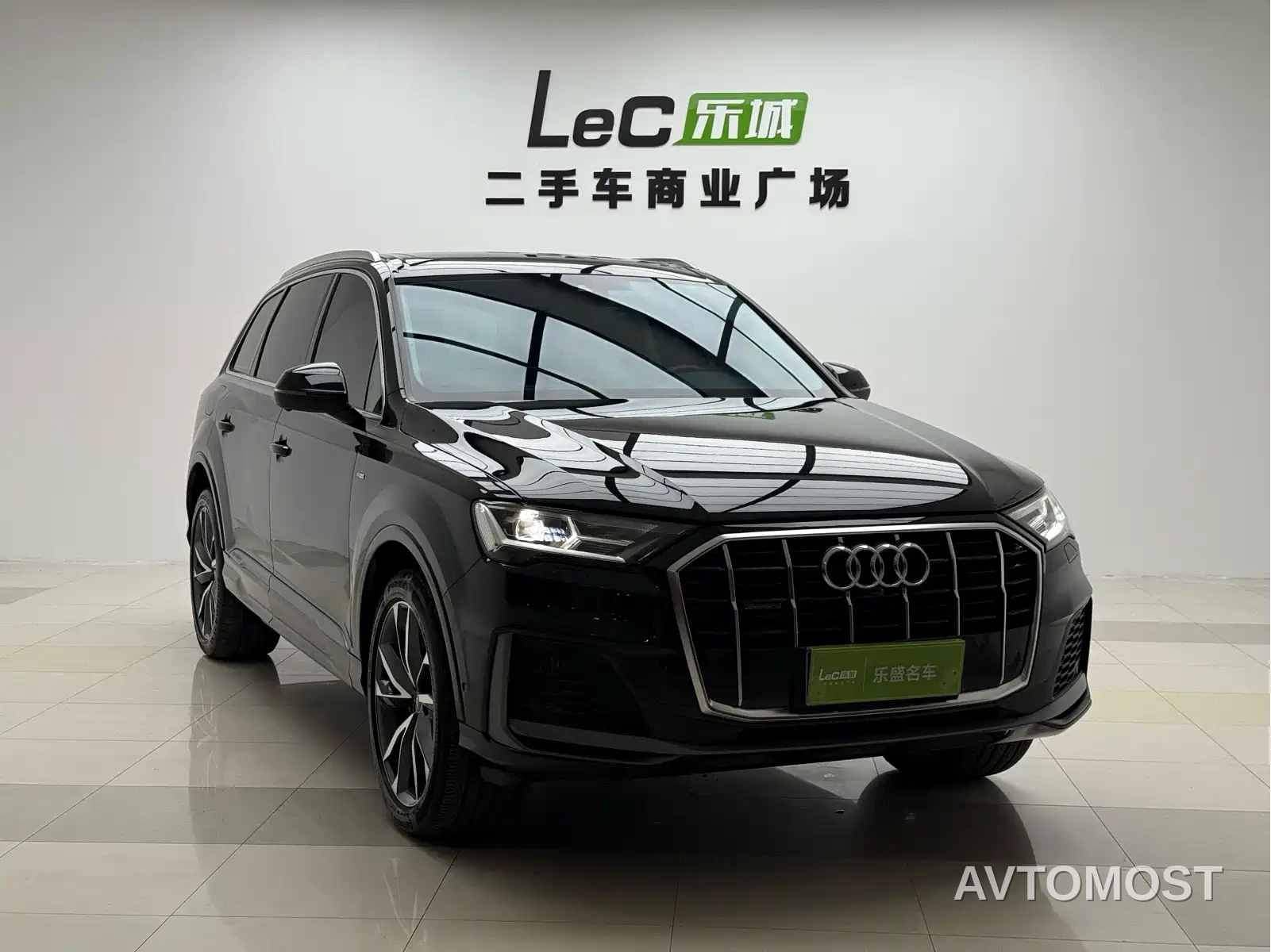 Audi Q7 2023 55 TFSI quattro S line Sport — фото 2