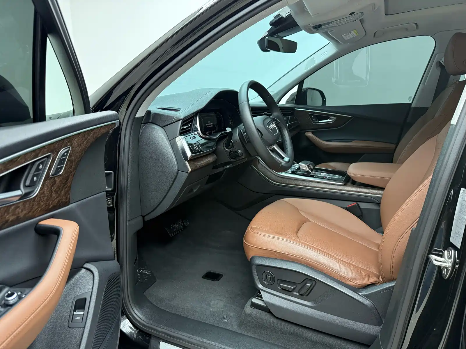 Audi Q7 2023 55 TFSI quattro S line Sport — фото 14