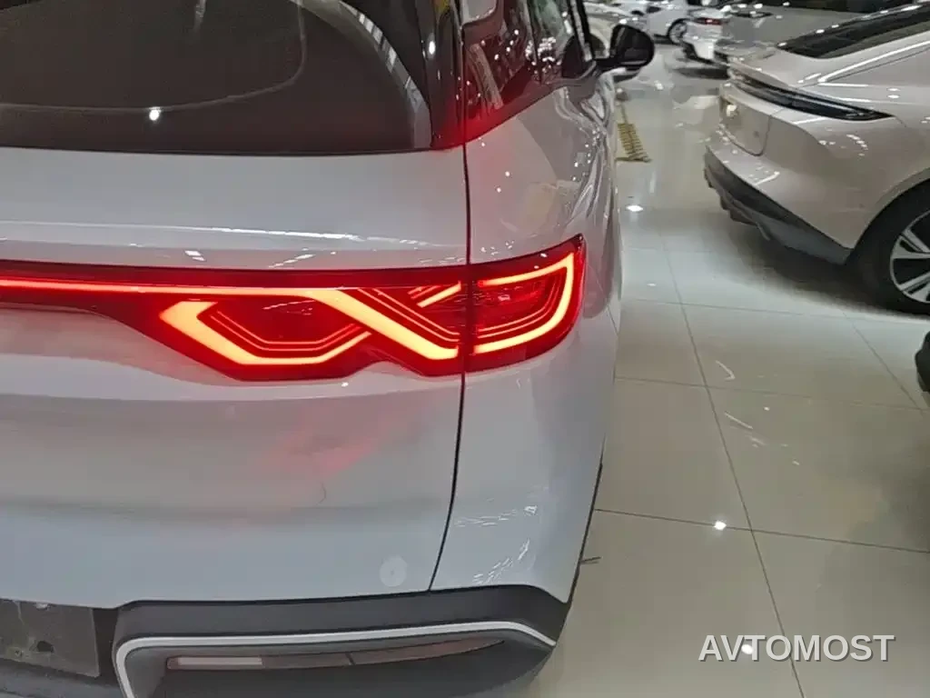 BYD Yuan UP 2025 Model 301KM Navigator — фото 8
