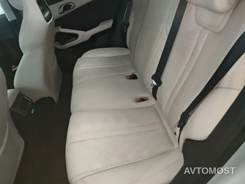 BYD Yuan UP 2025 Model 301KM Navigator — фото 16