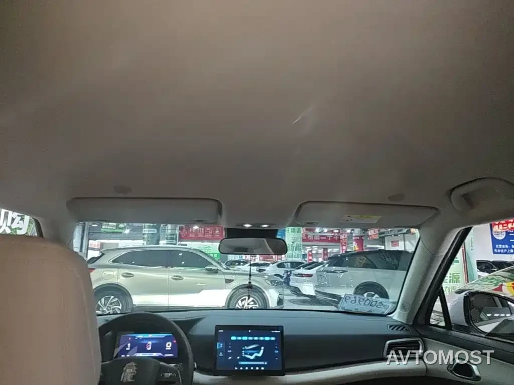 BYD Yuan UP 2025 Model 301KM Navigator — фото 17