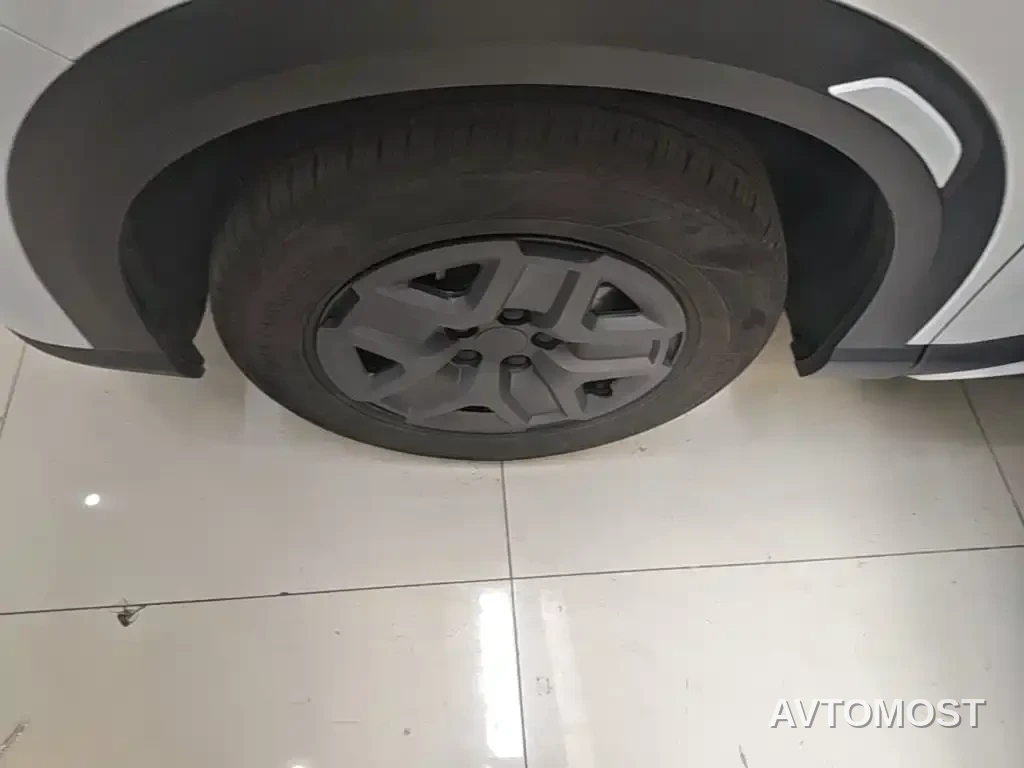 BYD Yuan UP 2025 Model 301KM Navigator — фото 22
