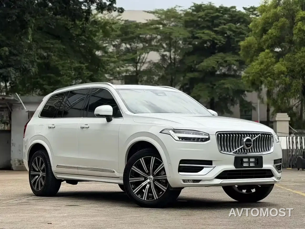Volvo XC90 2023 B6 Smart Elegance Luxury Edition 7-Seater — фото 3