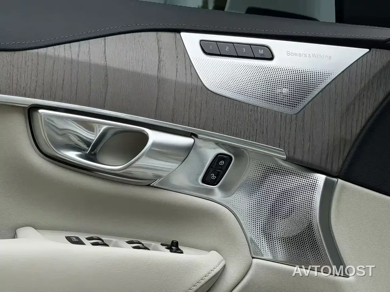 Volvo XC90 2023 B6 Smart Elegance Luxury Edition 7-Seater — фото 10
