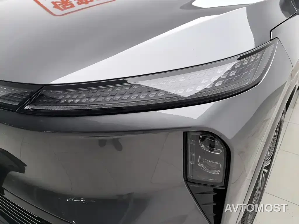 Dongfeng Aeolus L8 2025 Plug-in Hybrid — фото 6