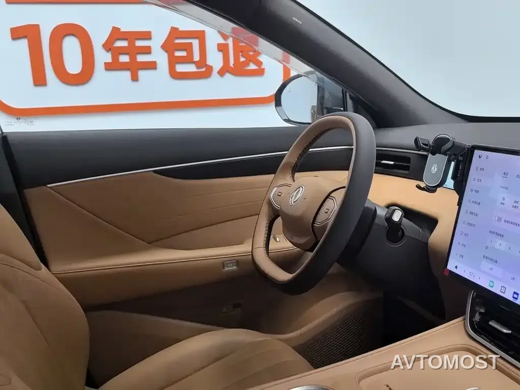 Dongfeng Aeolus L8 2025 Plug-in Hybrid — фото 21