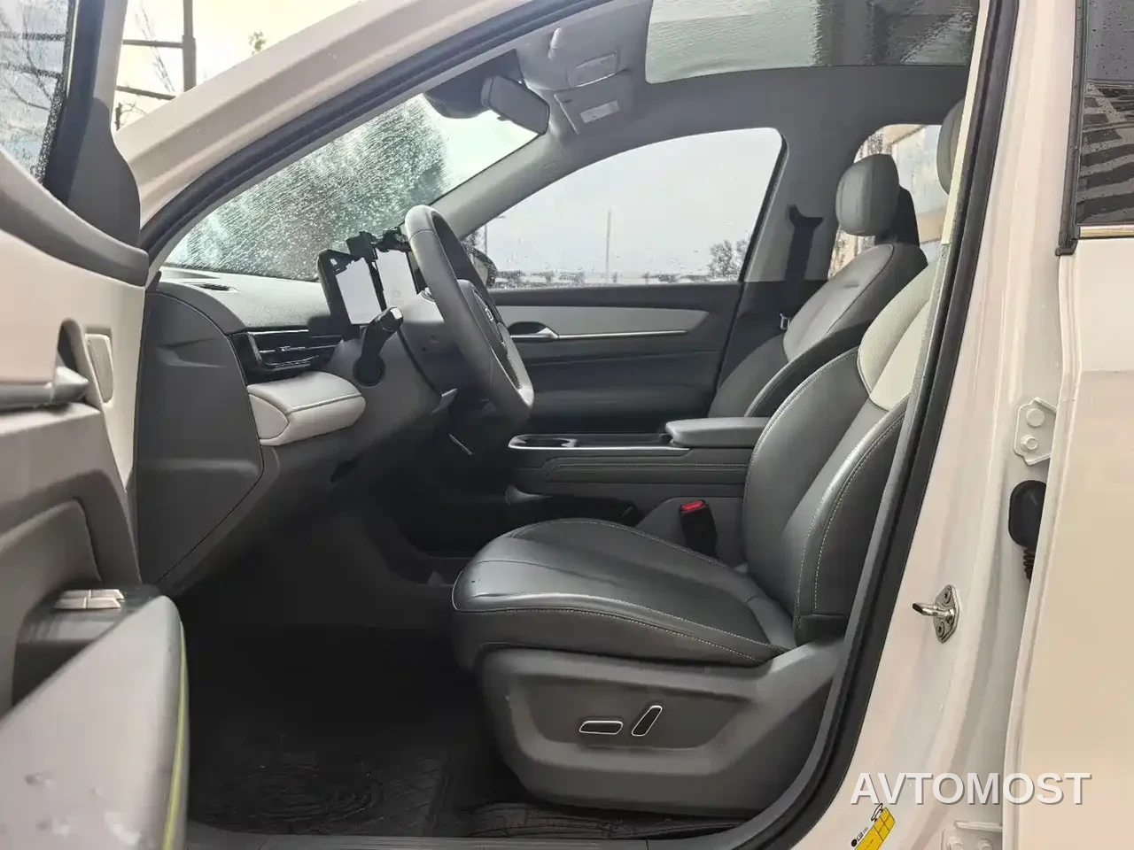 Besturn Yueyi 03 2025 Model 445km Joy Edition — фото 4