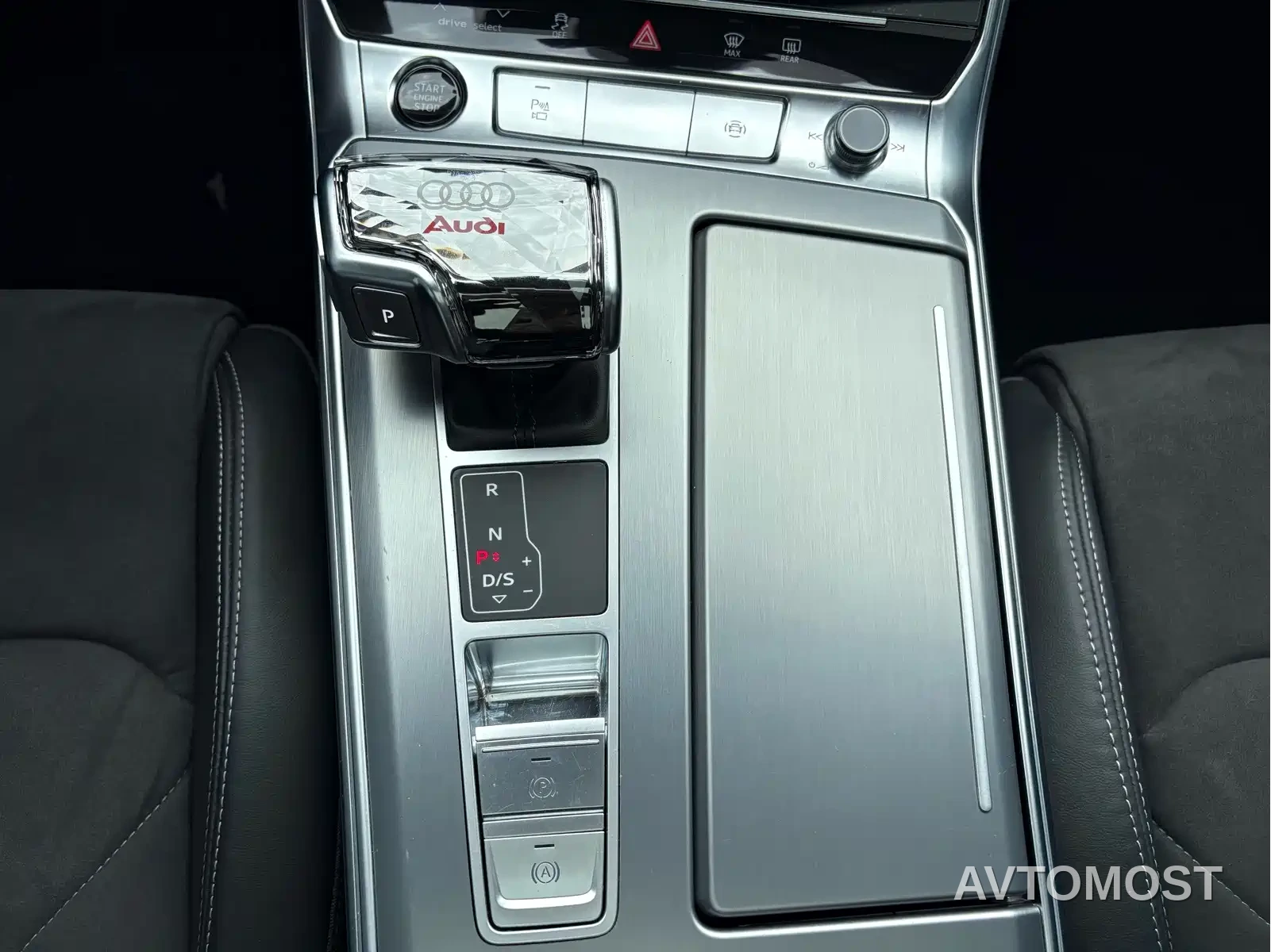 Audi A7L 2024 45 TFSI Luxury — фото 14