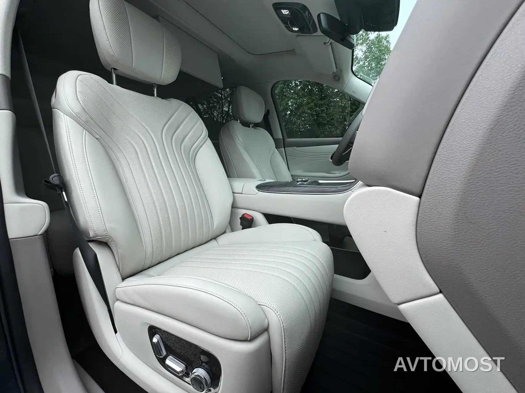 Geely Galaxy M9 2025 Model 230km 2WD Explorer+ Edition — фото 11