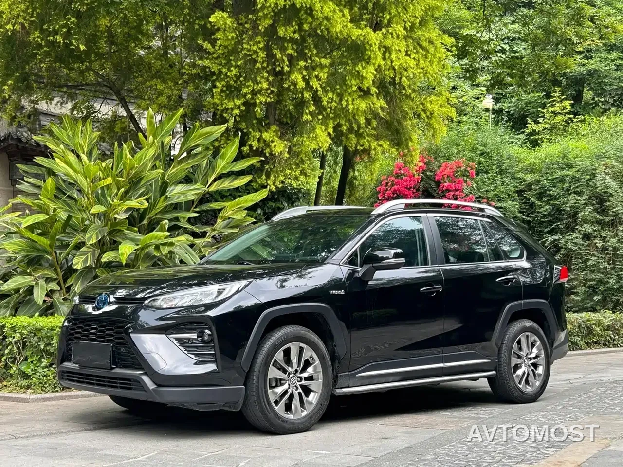 Toyota Wildlander 2022 Hybrid 2.5L E-CVT AWD Luxury Edition — фото 1