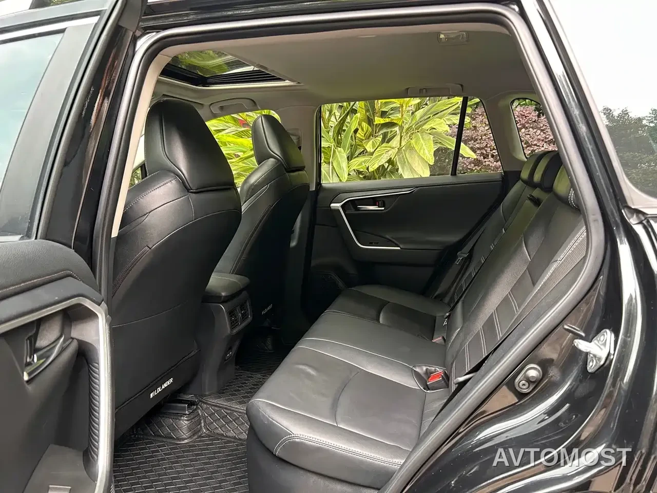 Toyota Wildlander 2022 Hybrid 2.5L E-CVT AWD Luxury Edition — фото 7