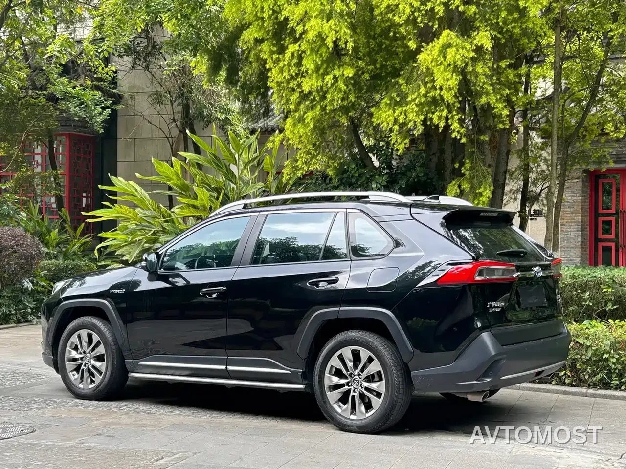 Toyota Wildlander 2022 Hybrid 2.5L E-CVT AWD Luxury Edition — фото 14
