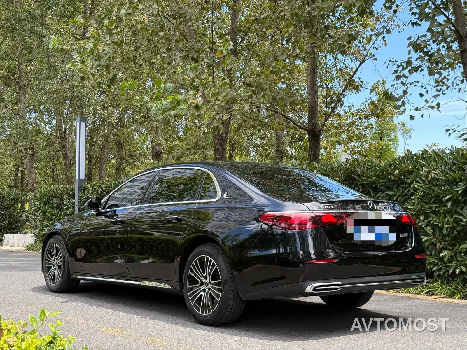Mercedes-Benz E-Class 2024 Facelift E 260 L — фото 3