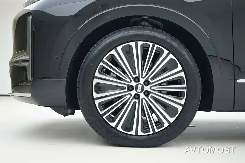 Geely Galaxy M9 2025 Base Model — фото 15