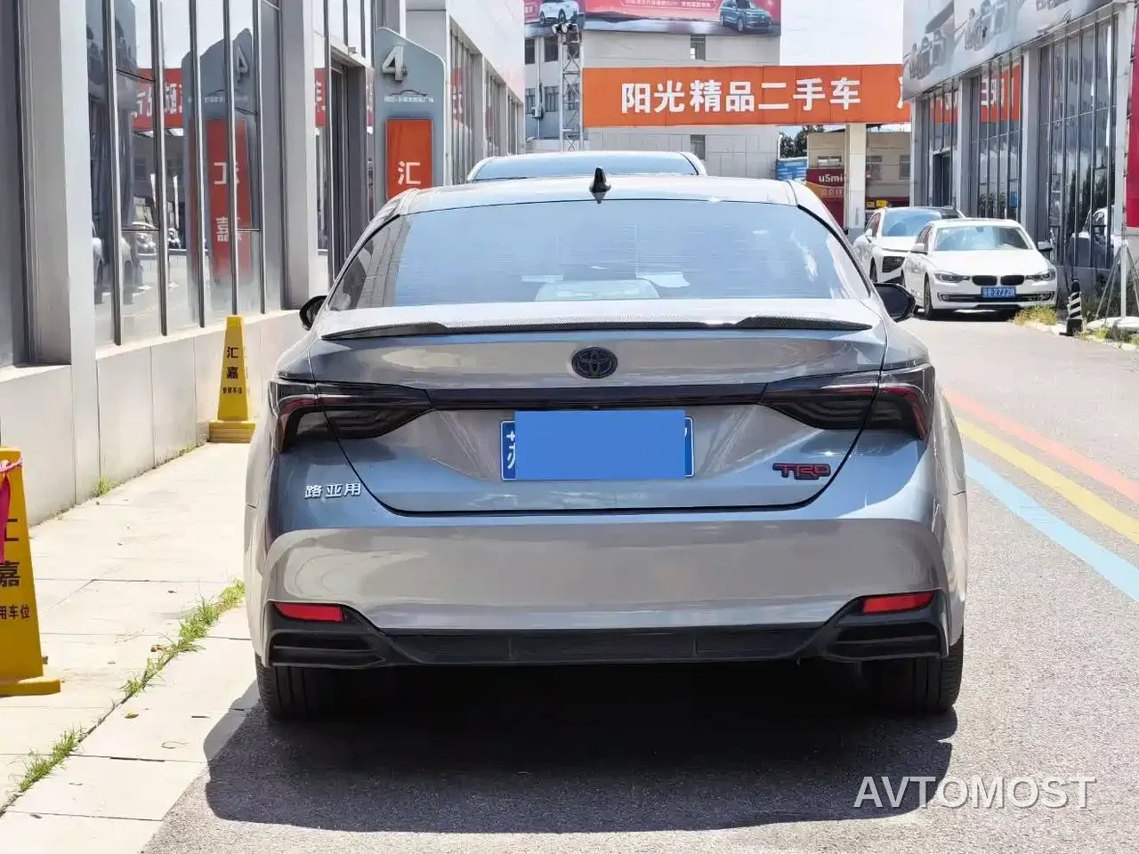Toyota Avalon 2019 Hybrid 2.5L Luxury Edition China VI — фото 8