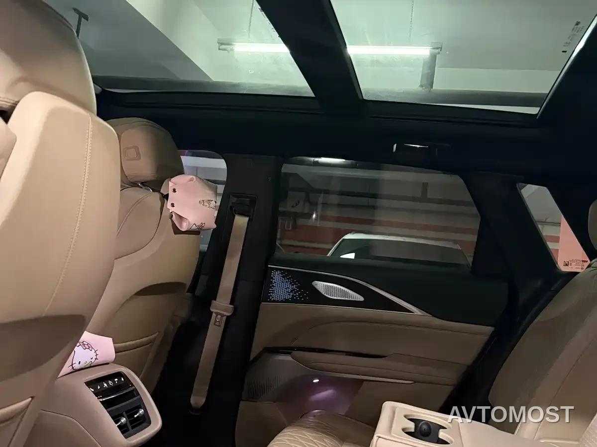 Cadillac IQ Rui Ge 2022 RWD Long Range Luxury Edition — фото 9