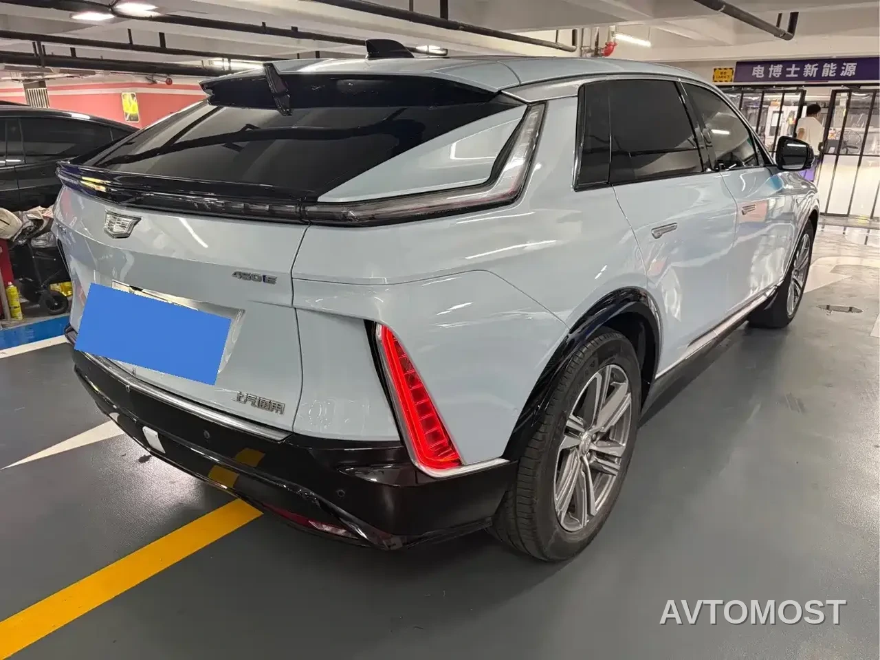 Cadillac IQ Rui Ge 2022 RWD Long Range Luxury Edition — фото 14