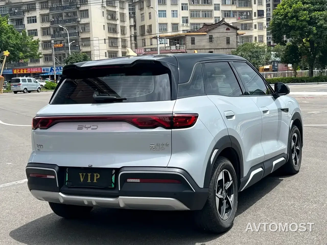BYD Yuan UP 2024 401KM Leading Edition — фото 9