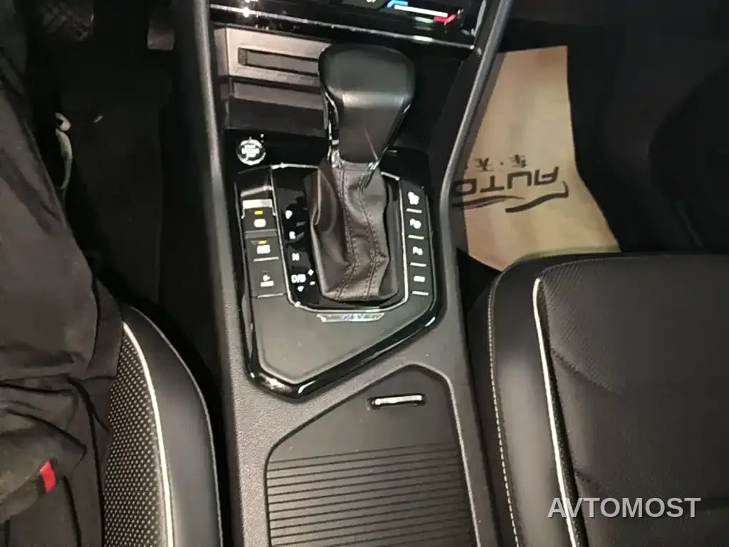 Volkswagen Tiguan L PHEV 2021 430PHEV Plug-in Hybrid Flagship — фото 8