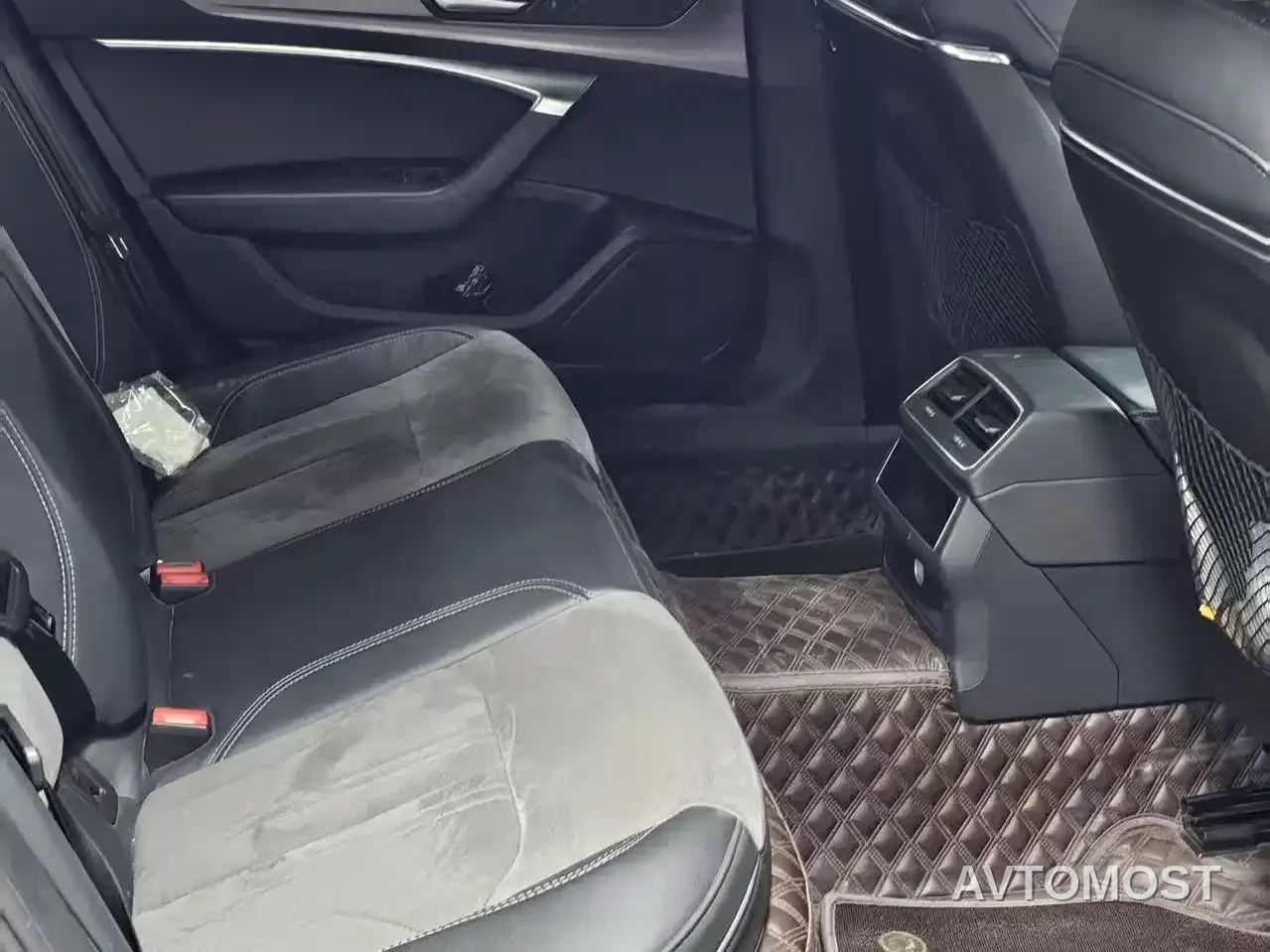 Audi A6L New Energy 2022 55 TFSI e quattro — фото 5
