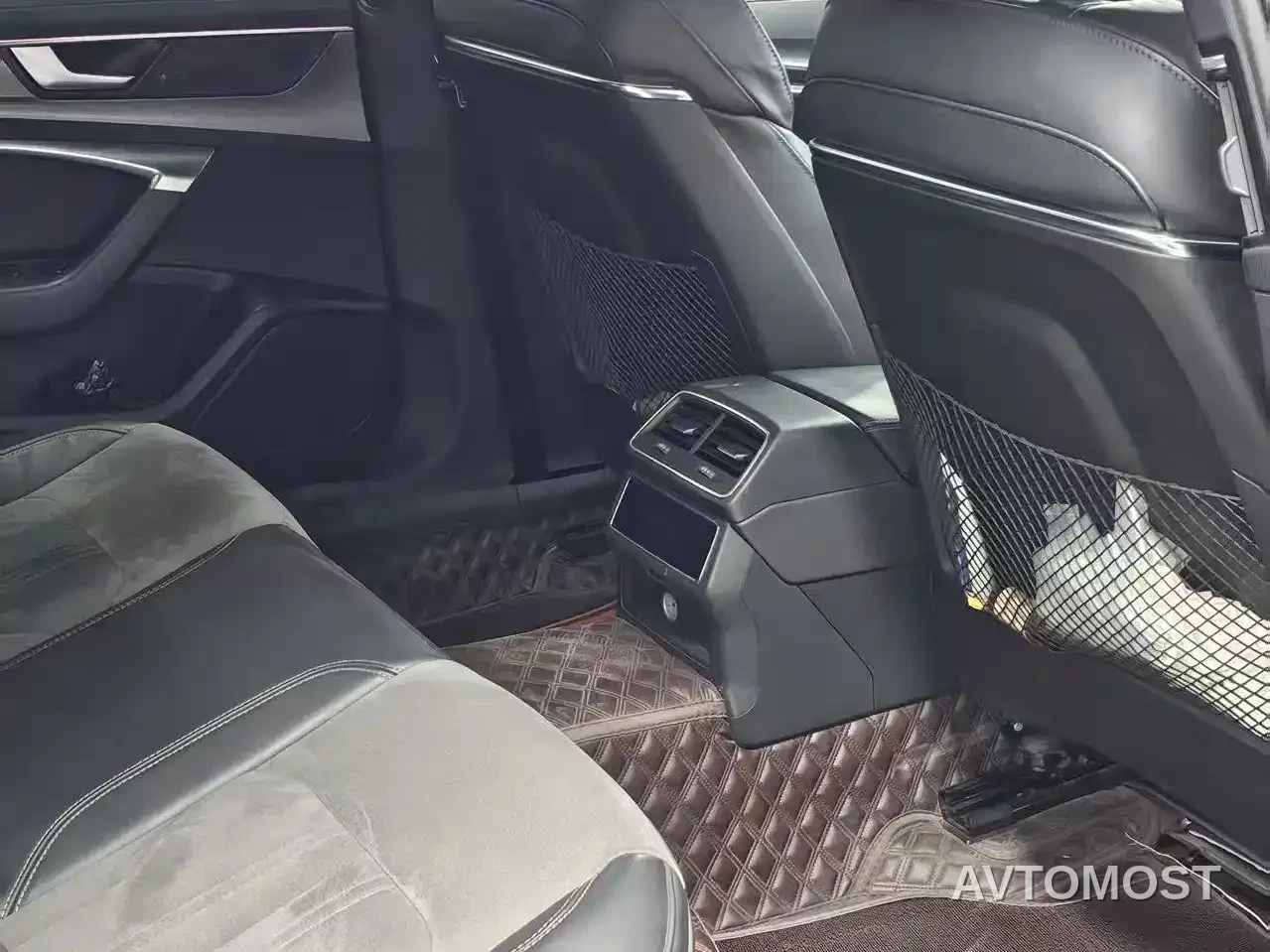 Audi A6L New Energy 2022 55 TFSI e quattro — фото 6