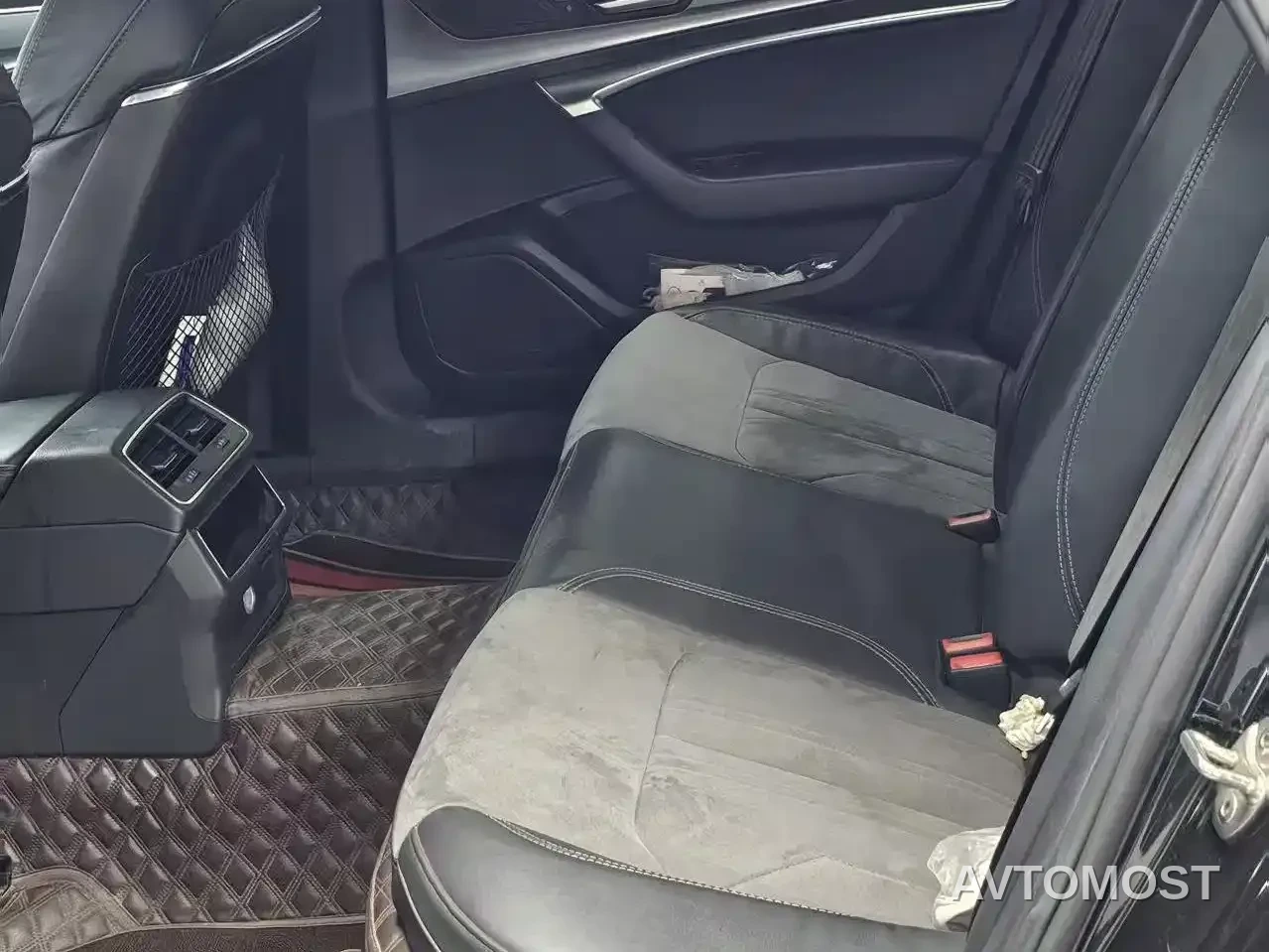 Audi A6L New Energy 2022 55 TFSI e quattro — фото 7