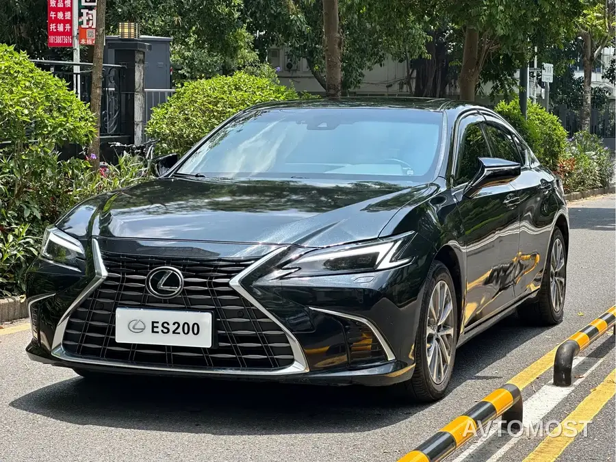 Lexus ES 2025 200 Ultimate Edition