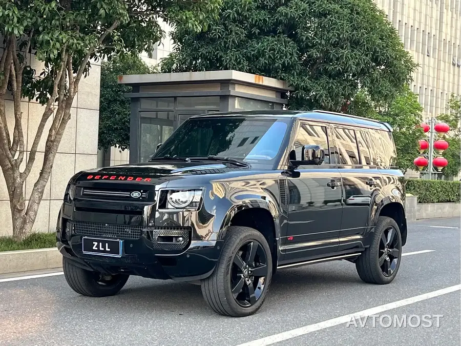 Land Rover Defender 2024 110 5.0T V8