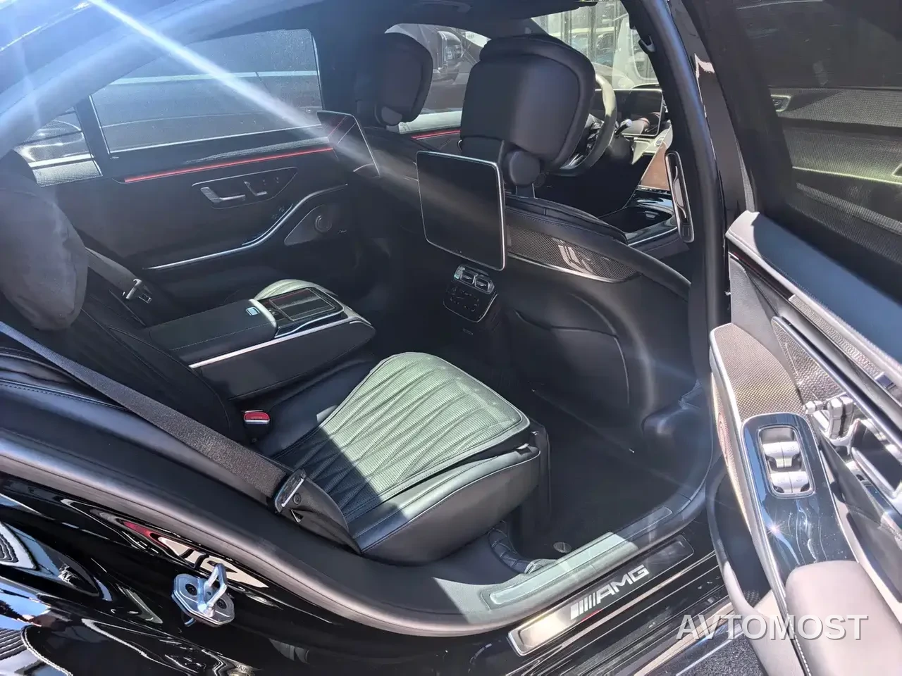 Mercedes-Benz S-Class AMG Hybrid 2024 Mercedes-AMG S 63 L E Performance Launch Edition — фото 5