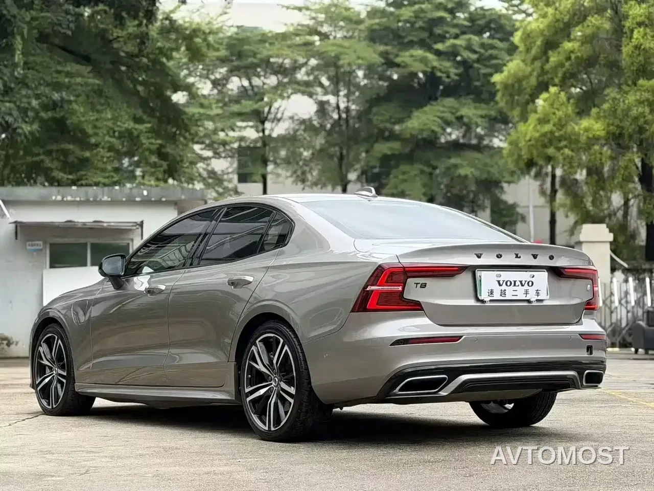 Volvo S60 Plug-in Hybrid 2021 T8 Twin Engine AWD R-Design Sport Edition — фото 13