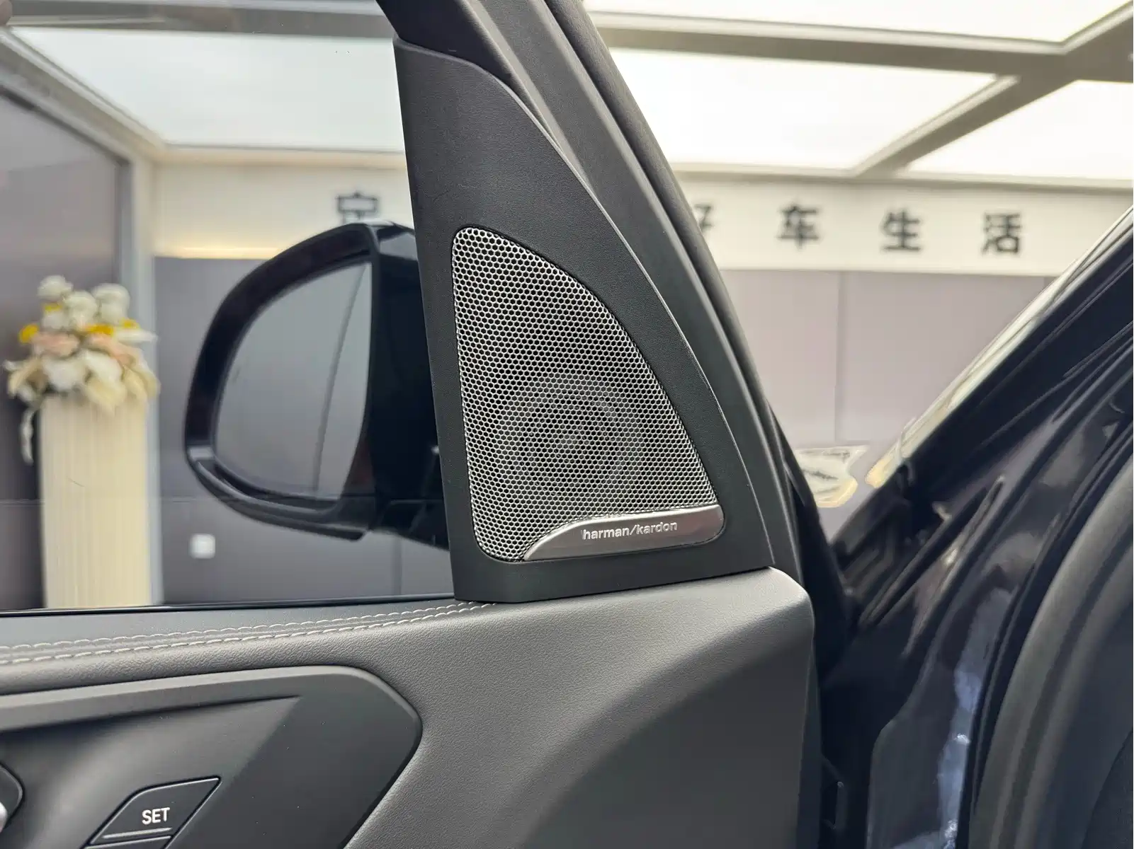 BMW X5 2023 xDrive 30Li Premium M Sport Package — фото 6